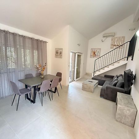 Apartments Andela Петрчане Екстер'єр фото